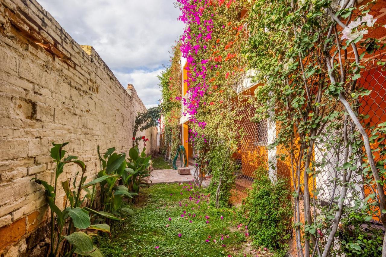 Hotel Posada Bugambilias ซานหลุยส์โปโตซิ ภายนอก รูปภาพ