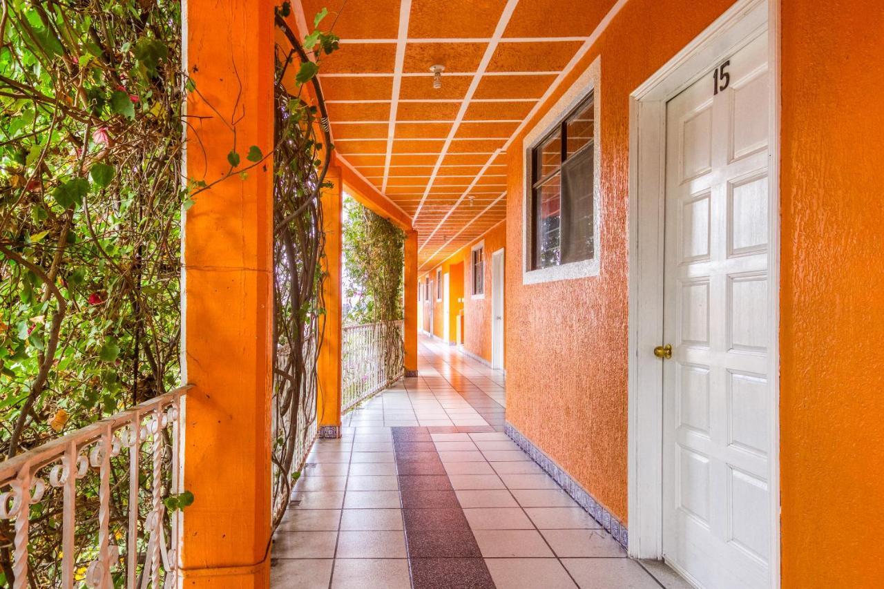 Hotel Posada Bugambilias ซานหลุยส์โปโตซิ ภายนอก รูปภาพ